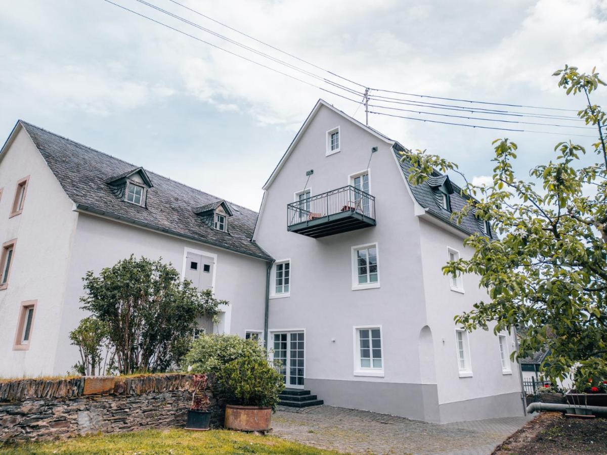 Gut Foersterlay - Exklusive Boutique Apartments Im Historischen Winzerhaus Direkt An Der Mosel Lösnich エクステリア 写真