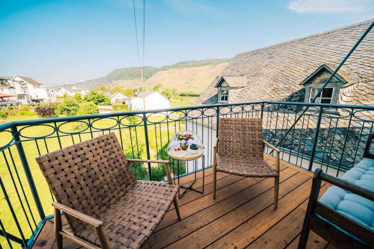 Gut Foersterlay - Exklusive Boutique Apartments Im Historischen Winzerhaus Direkt An Der Mosel Lösnich エクステリア 写真