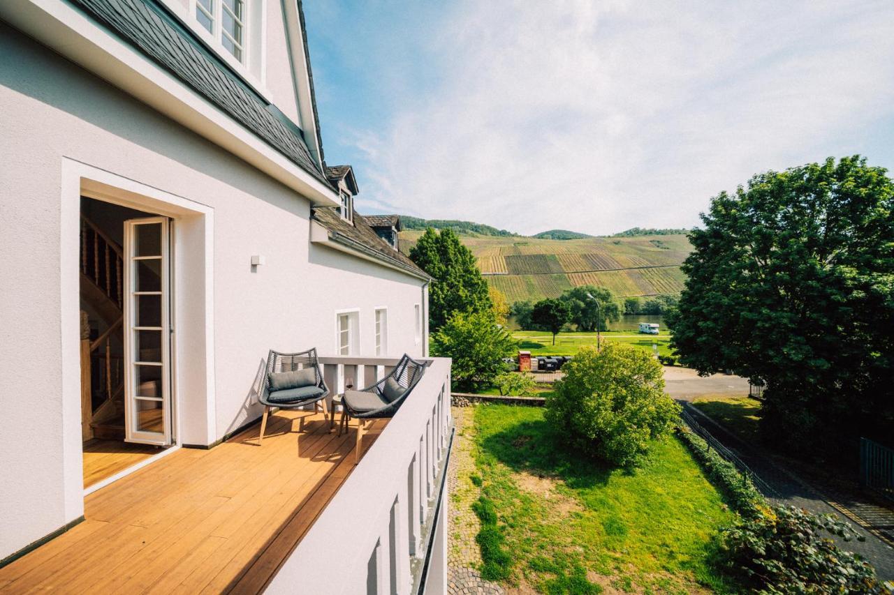 Gut Foersterlay - Exklusive Boutique Apartments Im Historischen Winzerhaus Direkt An Der Mosel Lösnich エクステリア 写真