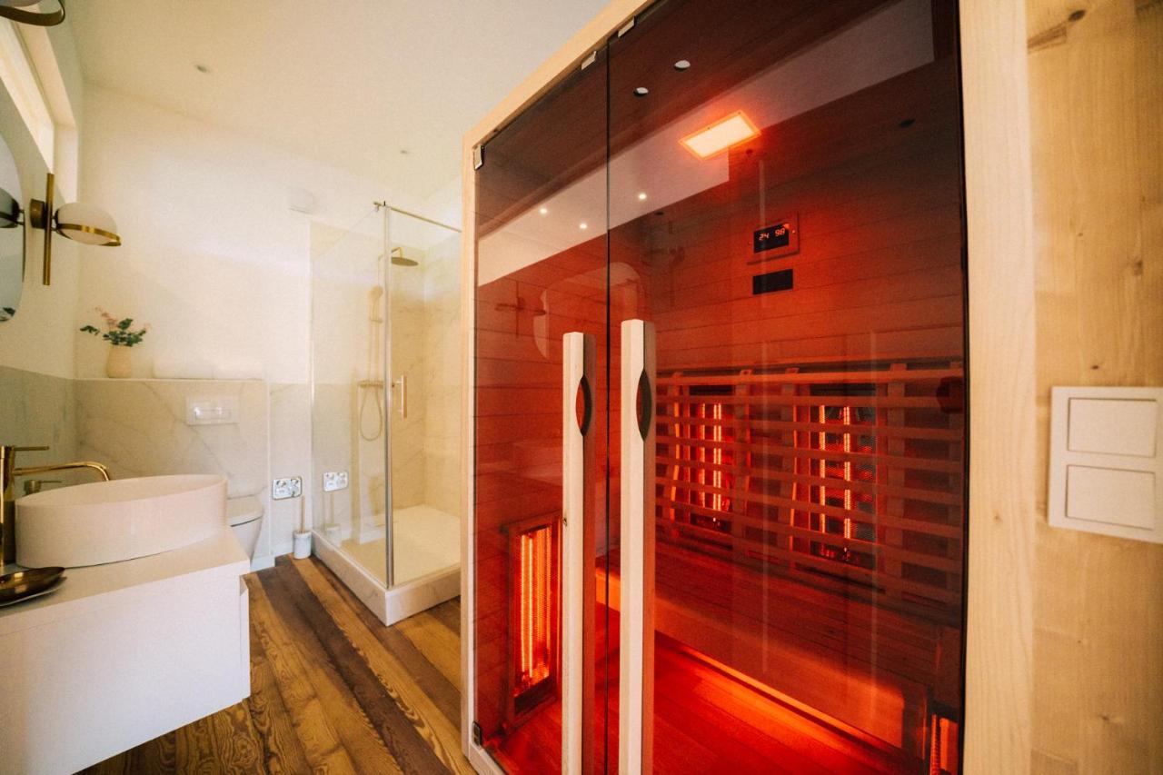 Gut Foersterlay - Exklusive Boutique Apartments Im Historischen Winzerhaus Direkt An Der Mosel Lösnich エクステリア 写真