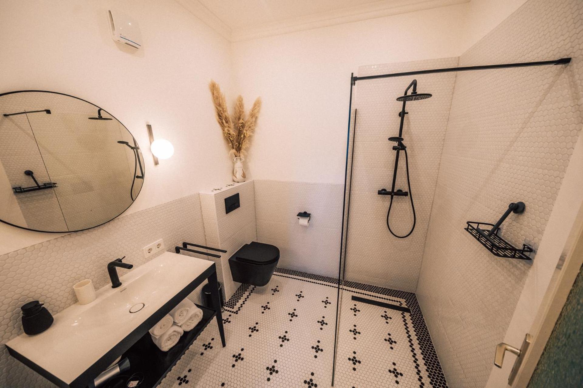 Gut Foersterlay - Exklusive Boutique Apartments Im Historischen Winzerhaus Direkt An Der Mosel Lösnich エクステリア 写真